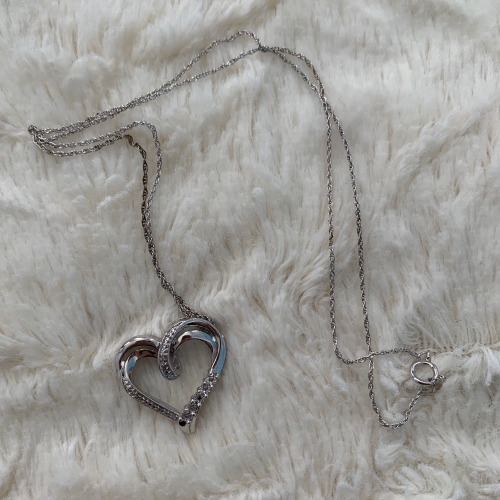 Silver heart necklace